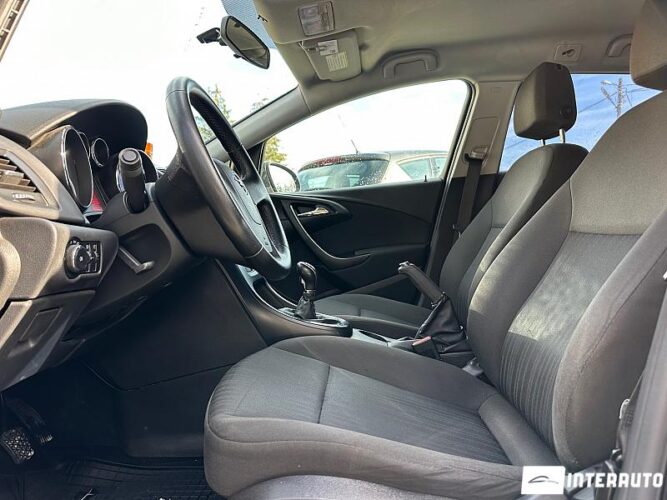 Opel Astra 32 opel Astra 2011