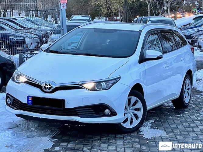 toyota Auris 2015