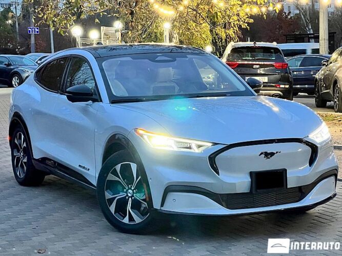 Ford Mustang Mach-E 2021 doar la InterAuto
