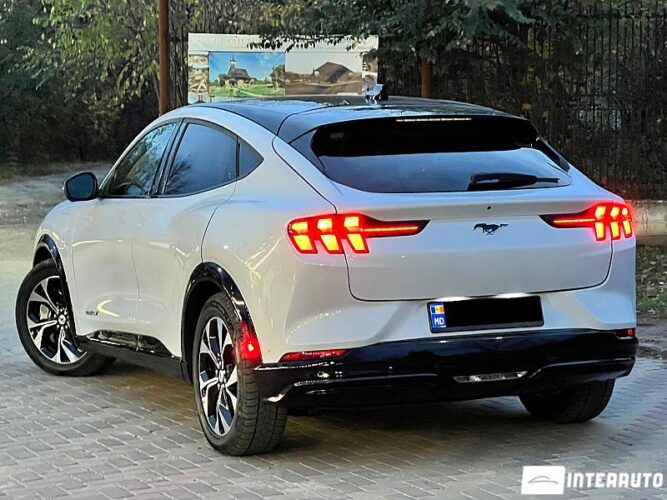 ford Mustang Mach-E 2021