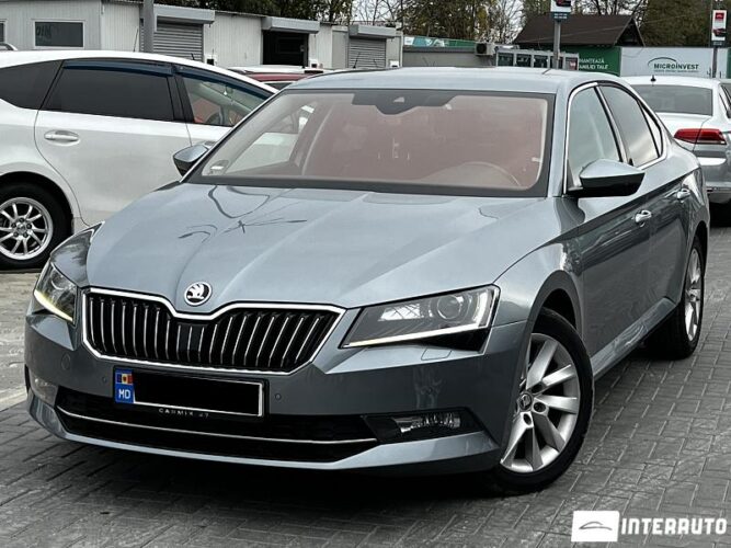 Skoda Superb 2016 doar la InterAuto