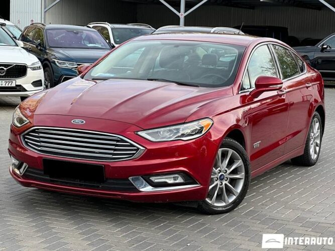 Ford Fusion 2017 doar la InterAuto