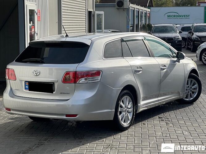 toyota Avensis 2010