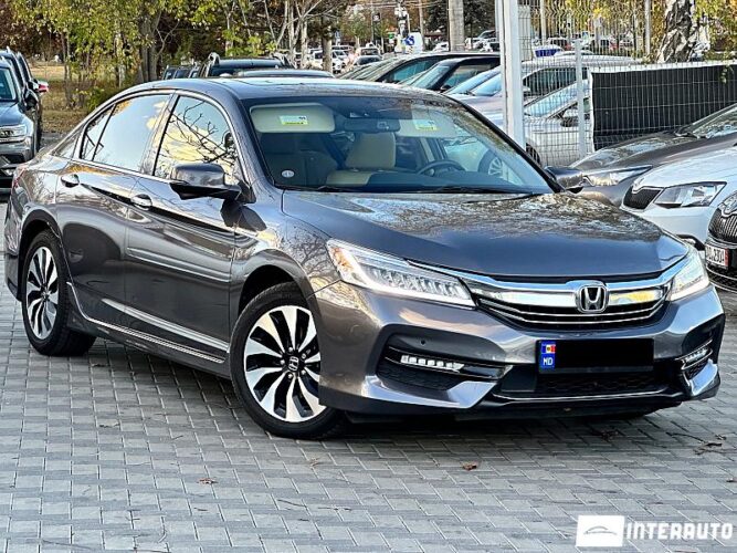 Honda Accord 2017 doar la InterAuto
