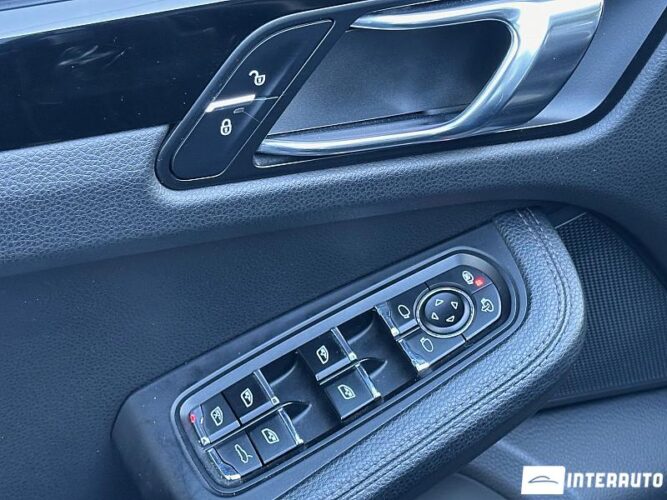 Porsche Macan 44 porsche Macan 2018