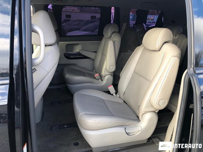 Kia Carnival 45 kia Carnival 2017