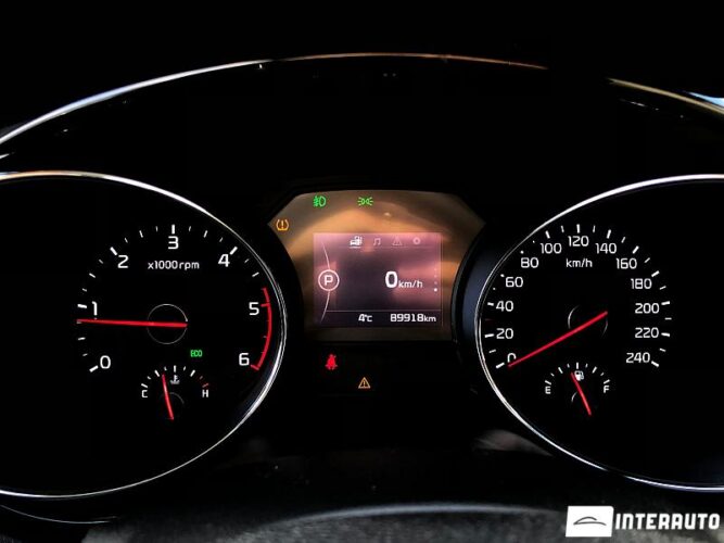 Kia Carnival 39 kia Carnival 2017