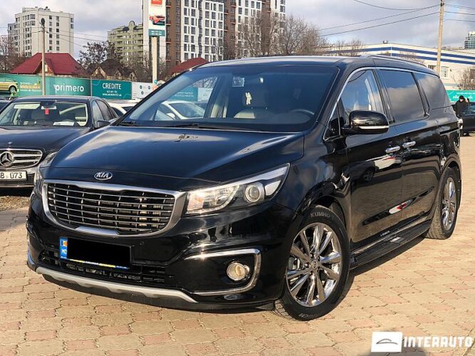 Kia Carnival 2017 doar la InterAuto