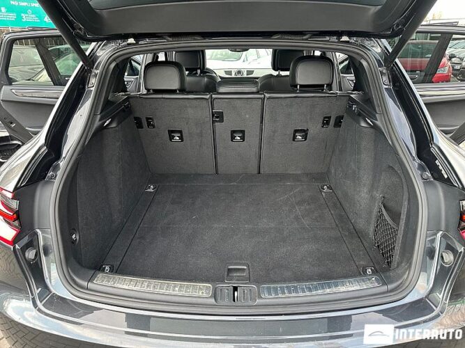 Porsche Macan 51 porsche Macan 2016