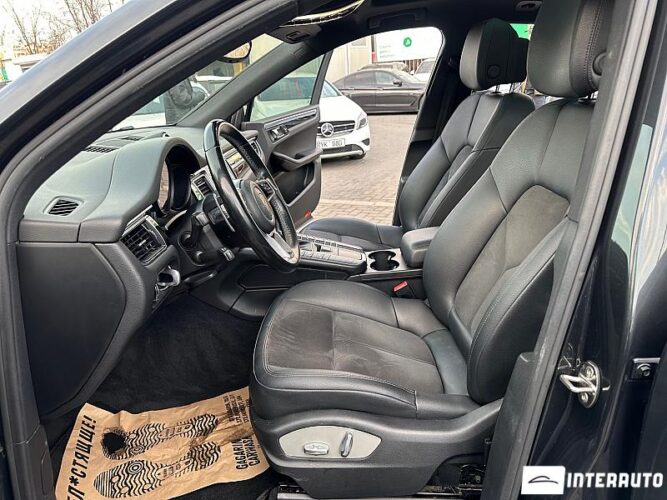 Porsche Macan 37 porsche Macan 2016