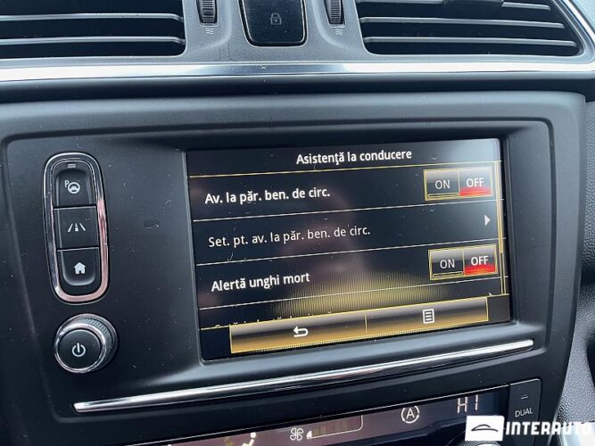 Renault Kadjar 49 renault Kadjar 2016