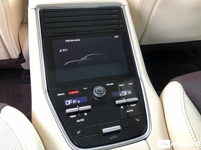 porsche Panamera 4 2022