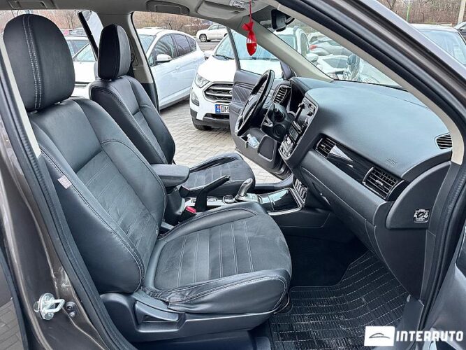 mitsubishi Outlander 2015