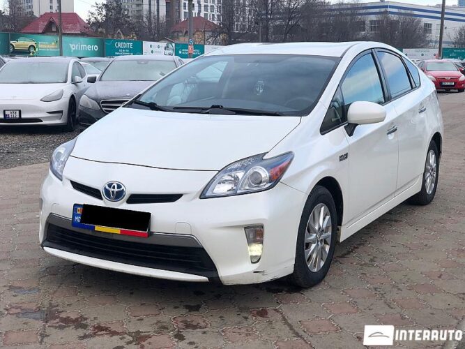 Toyota Prius 2012 doar la InterAuto