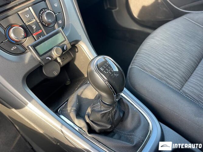 Opel Astra 46 opel Astra 2013