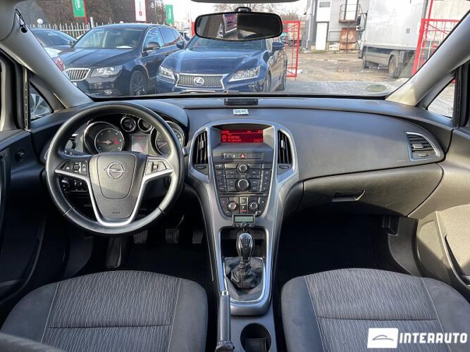 Opel Astra 38 opel Astra 2013