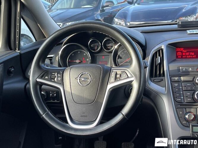 Opel Astra 40 opel Astra 2013