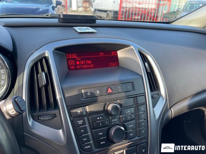 Opel Astra 44 opel Astra 2013