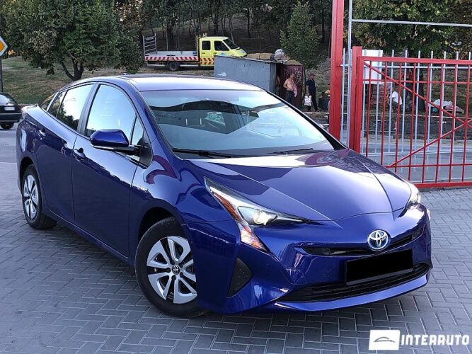 Toyota Prius 2017 doar la InterAuto