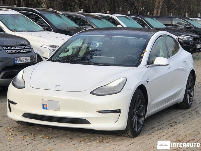 Tesla Model 3 2020 doar la InterAuto