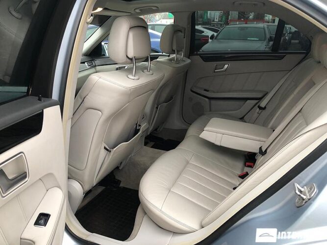 Mercedes E 300h 46 mercedes E 300h 2013
