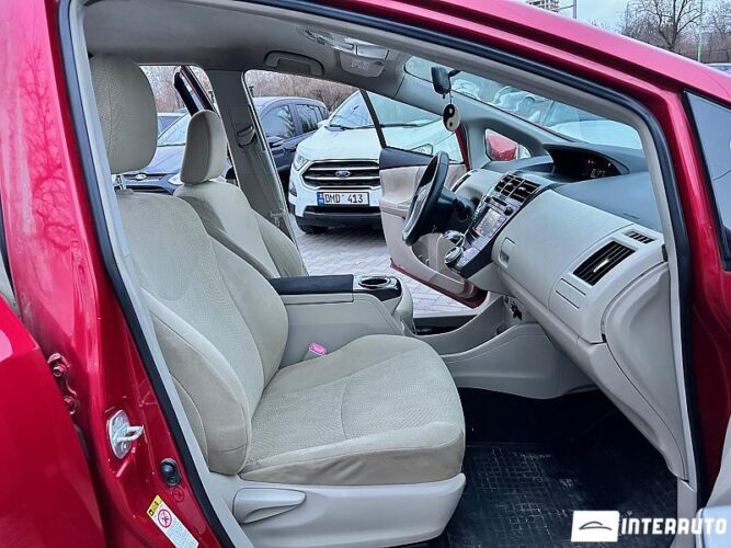 toyota Prius Plus / V 2013