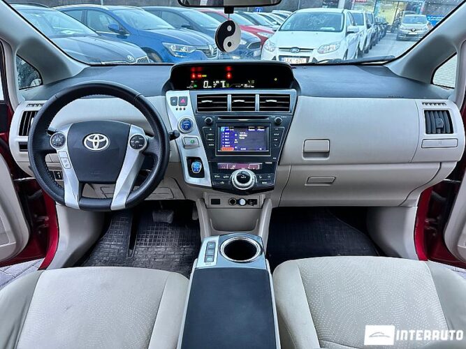 toyota Prius Plus / V 2013