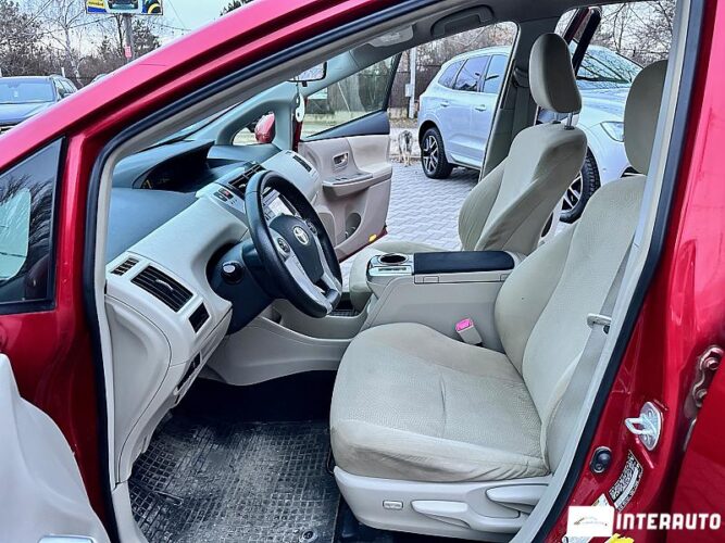 toyota Prius Plus / V 2013