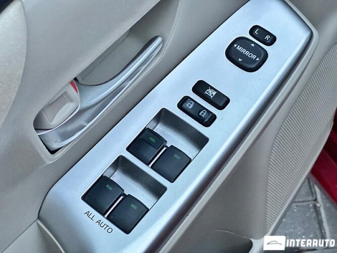 toyota Prius Plus / V 2013