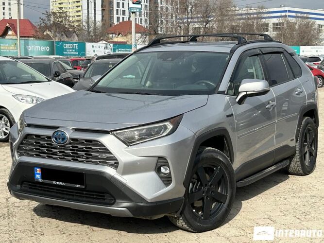 Toyota Rav-4 2019 doar la InterAuto