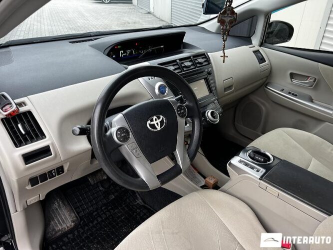 toyota Prius Plus / V 2012