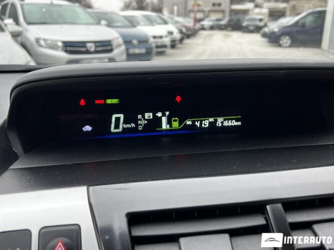 toyota Prius Plus / V 2012