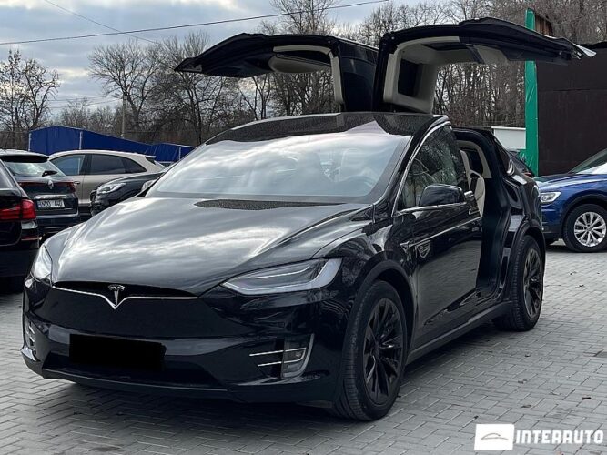 tesla Model X 2018