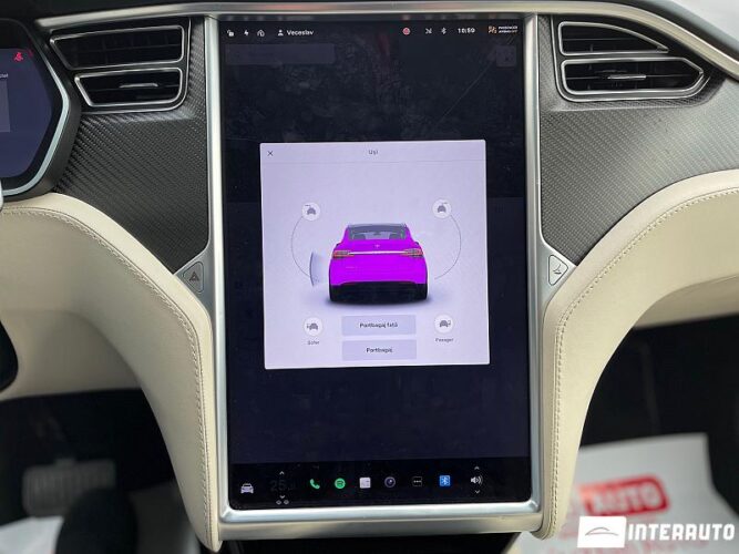 tesla Model X 2018