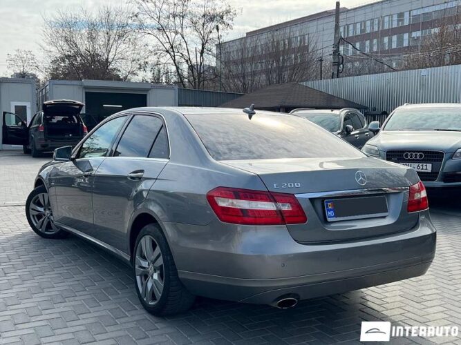 mercedes E 200 2011