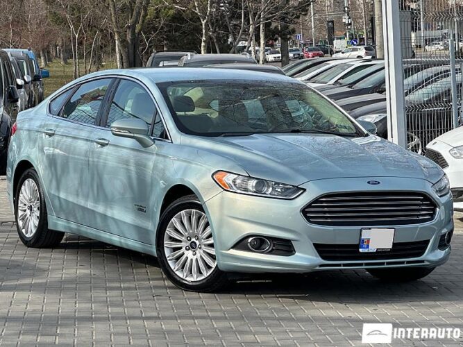 Ford Fusion 2014 doar la InterAuto