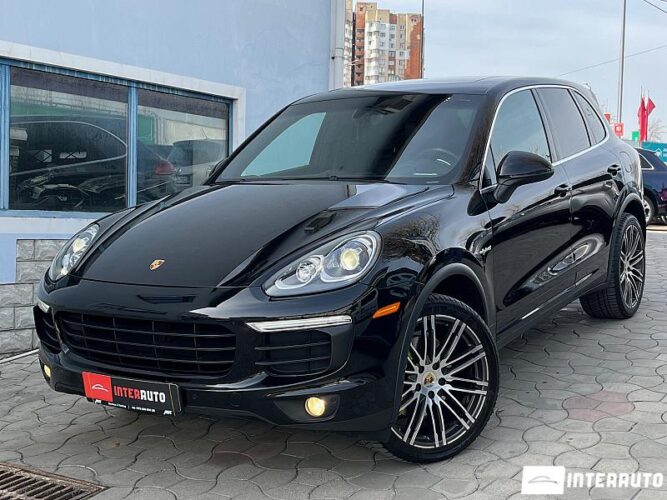 Porsche Cayenne S Hybrid 2016 doar la InterAuto