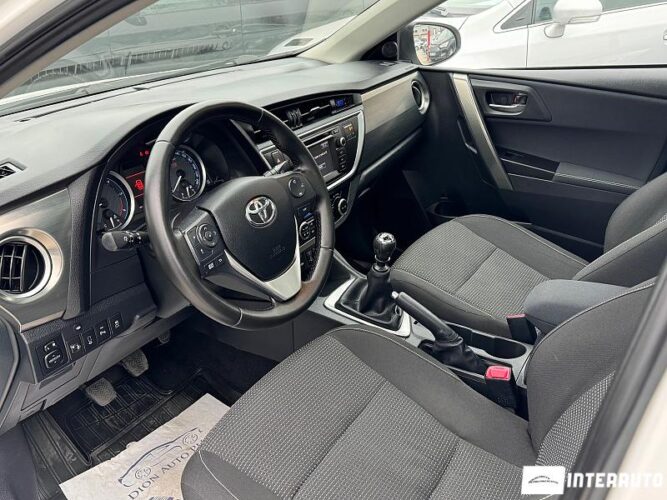 toyota Auris 2013