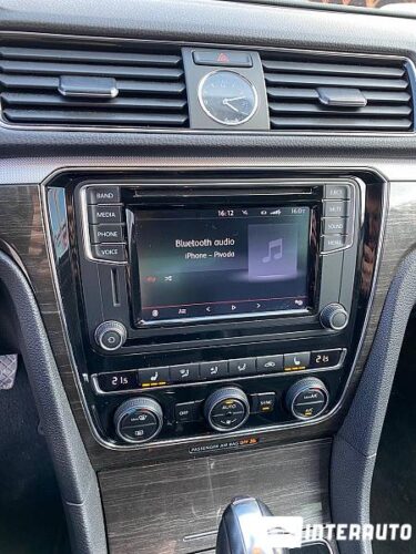 Volkswagen Passat 39 volkswagen Passat 2015