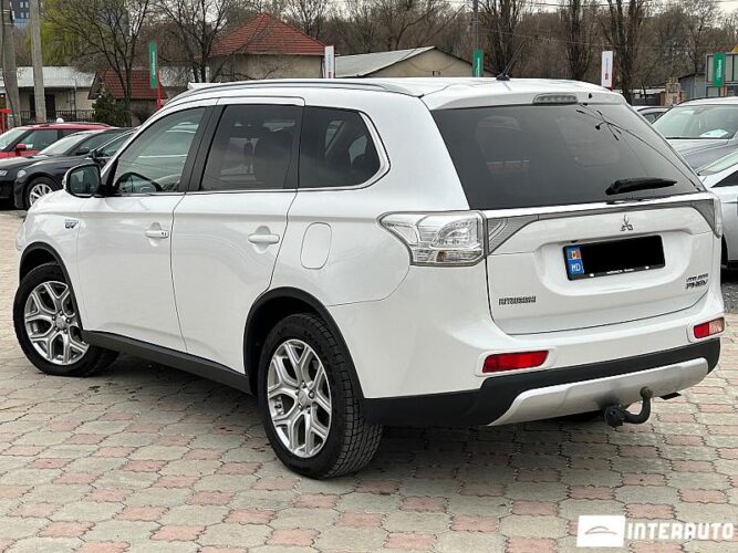 mitsubishi Outlander 2014