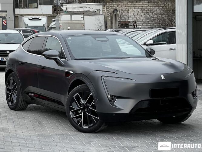 Changan AVATR 11 2023 doar la InterAuto