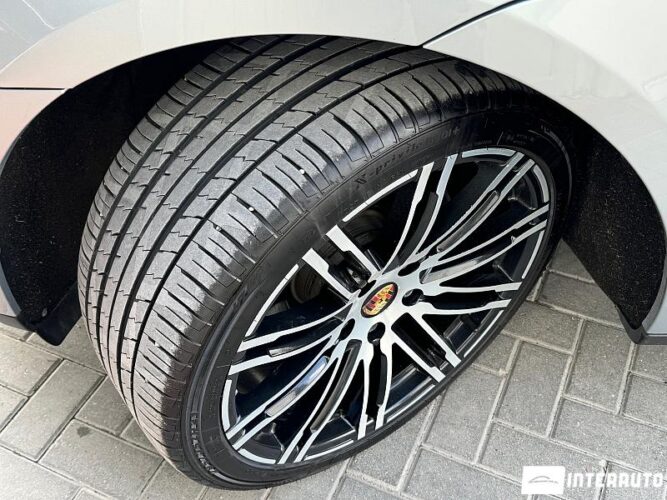 Porsche Macan 67 porsche Macan 2019