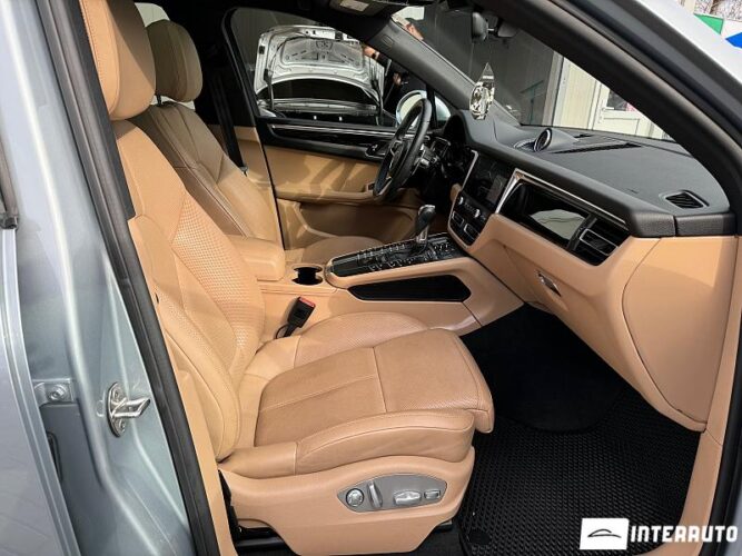 Porsche Macan 44 porsche Macan 2019