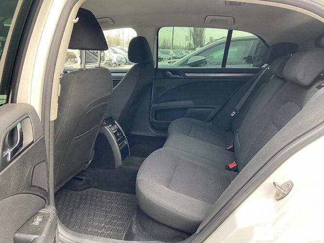 Skoda Superb 43 skoda Superb 2009