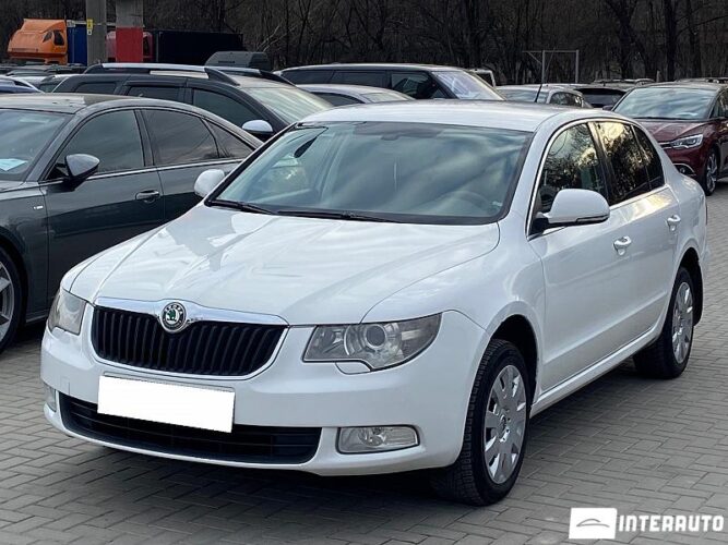 Skoda Superb 2009 doar la InterAuto
