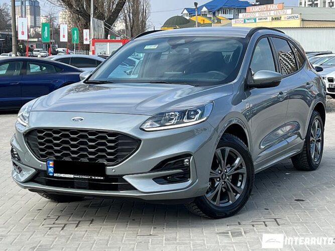Ford Kuga 2022 doar la InterAuto
