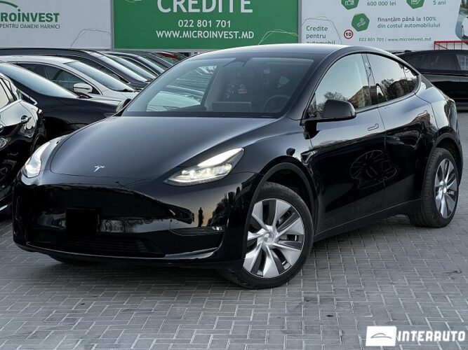 Tesla Model Y 2023 doar la InterAuto