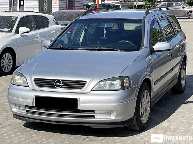Opel Astra 2005 doar la InterAuto