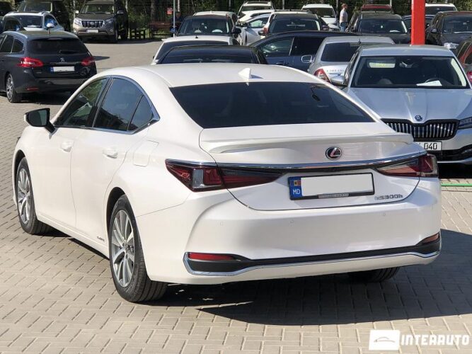 lexus ES 300h 2020