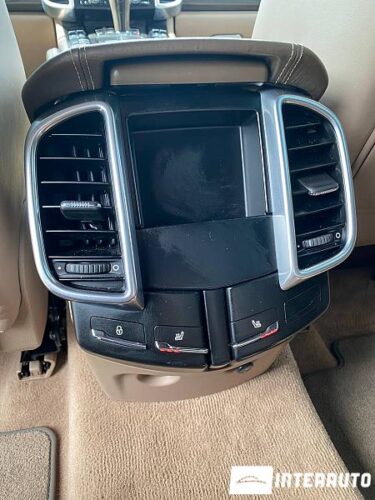 Porsche Cayenne 44 porsche Cayenne 2012